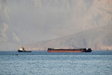 Taktik Kapal Iran Kelabui Blokade AS di Selat Hormuz, Tipu Data Navigasi