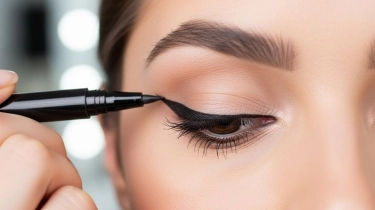 Eyeliner yang Bagus dan Tahan Lama Merk Apa? Ini 5 Pilihan Produknya yang Anti Luntur