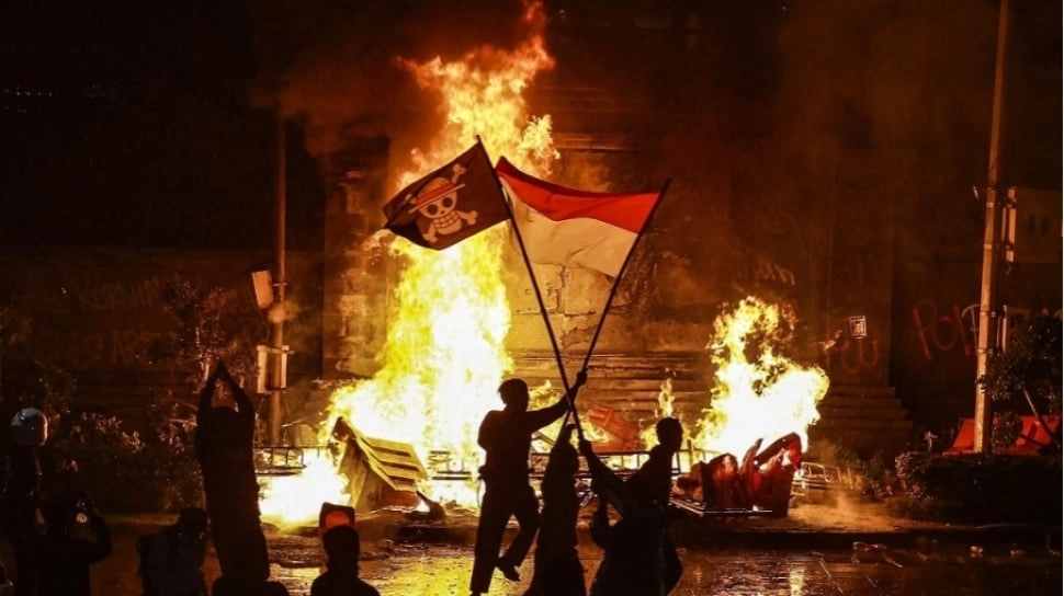 Berlangsung Masif dan Meluas, Komnas HAM Belum Temukan Dalang Kerusuhan Demo Agustus 2025