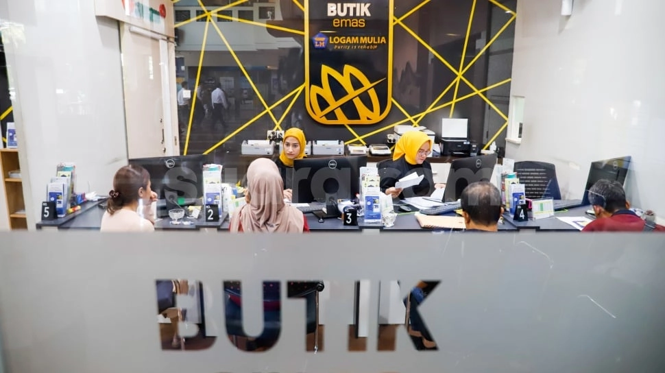 Harga Emas Antam Terus Anjlok Hari Ini