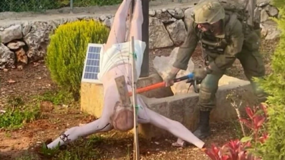Tentara Israel Hancurkan Patung Yesus di Lebanon