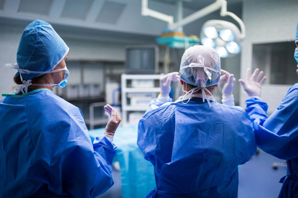 Serikat Dokter dalam Kerangka Perlindungan Profesional dan Kepentingan Publik