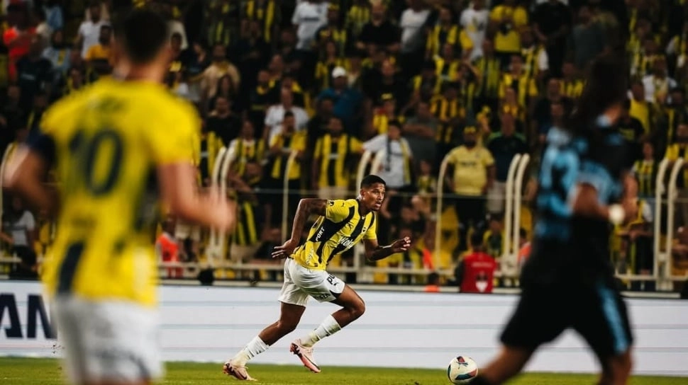 Bek Incaran PSG Tolak Permintaan Ortu Bela Timnas Indonesia