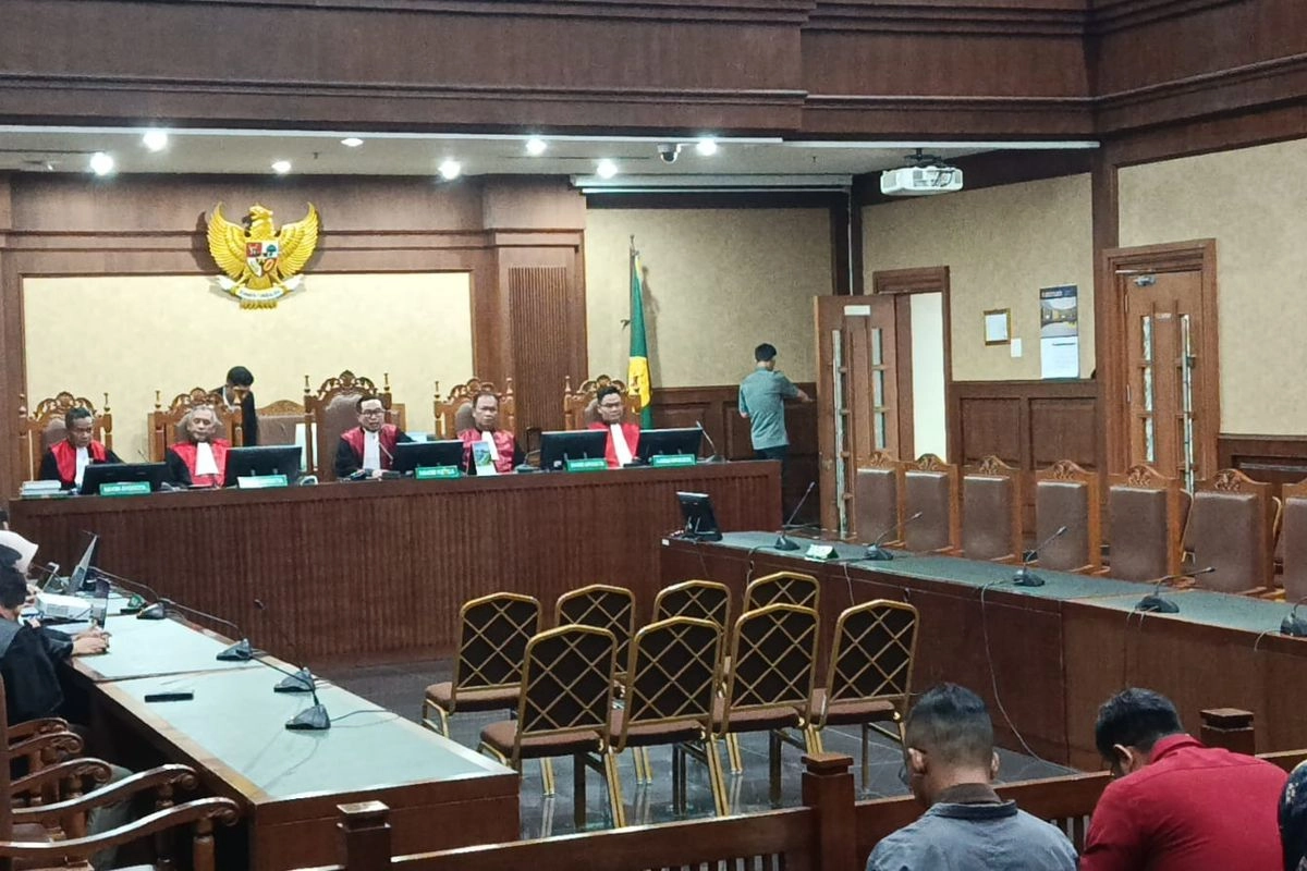 Beda dari Biasanya, Nadiem Tak Naik ke Ruang Sidang meski Ada di PN, Tim Pengacara Tak Tampak