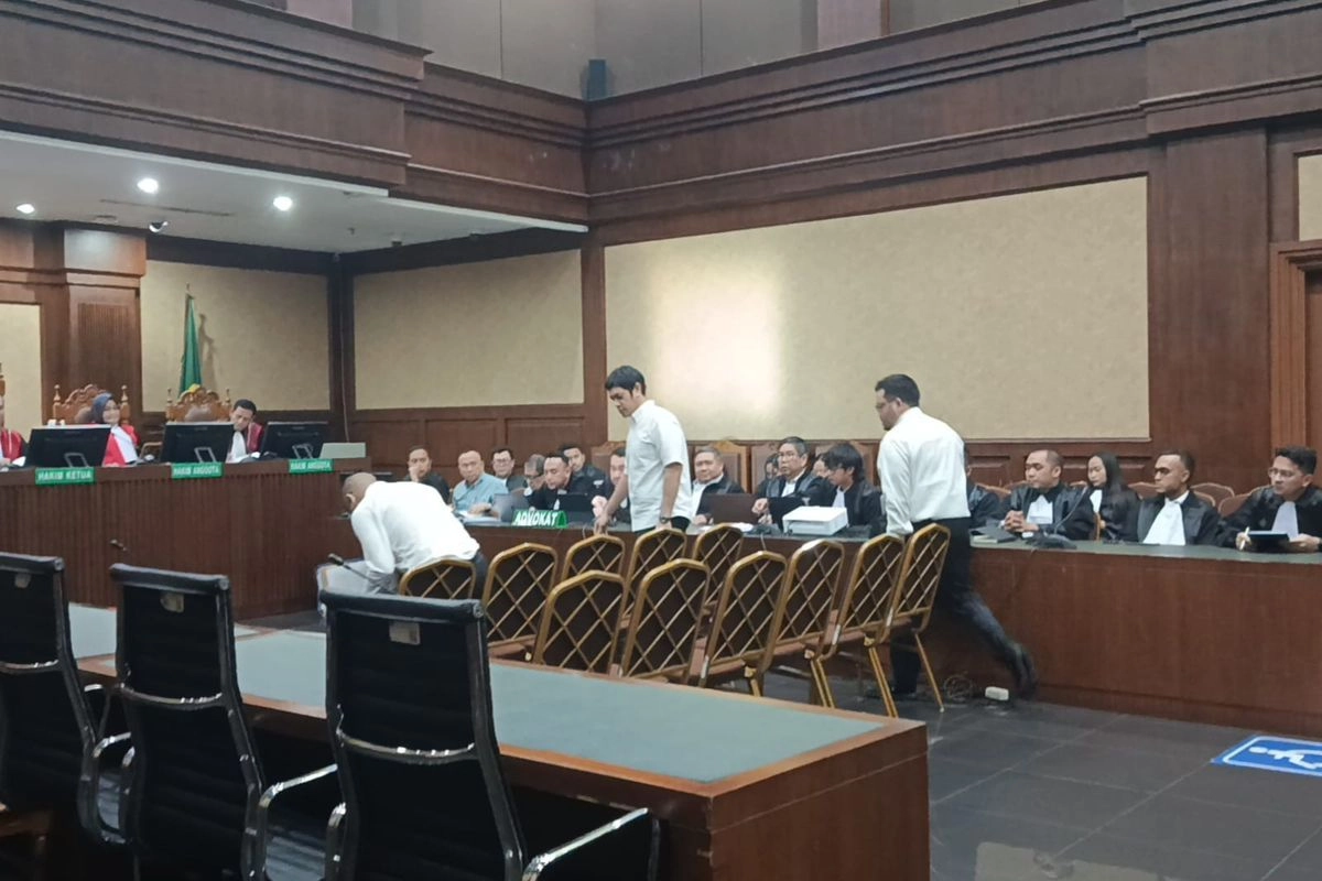 Lima Terdakwa Kasus Korupsi Minyak Mentah Dituntut 6 hingga 12 Tahun Penjara