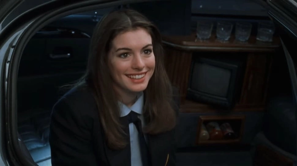 Anne Hathaway Ucapkan Insya Allah Saat Bahas Sekuel The Devil Wears Prada 2