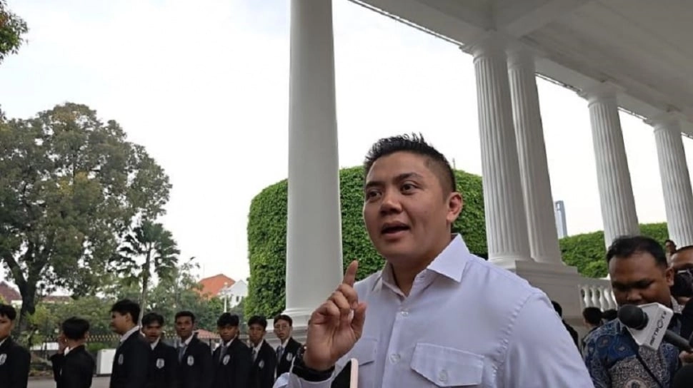 Resmi! Seskab Teddy Emban Tugas Baru Sebagai Duta Sekolah Rakyat