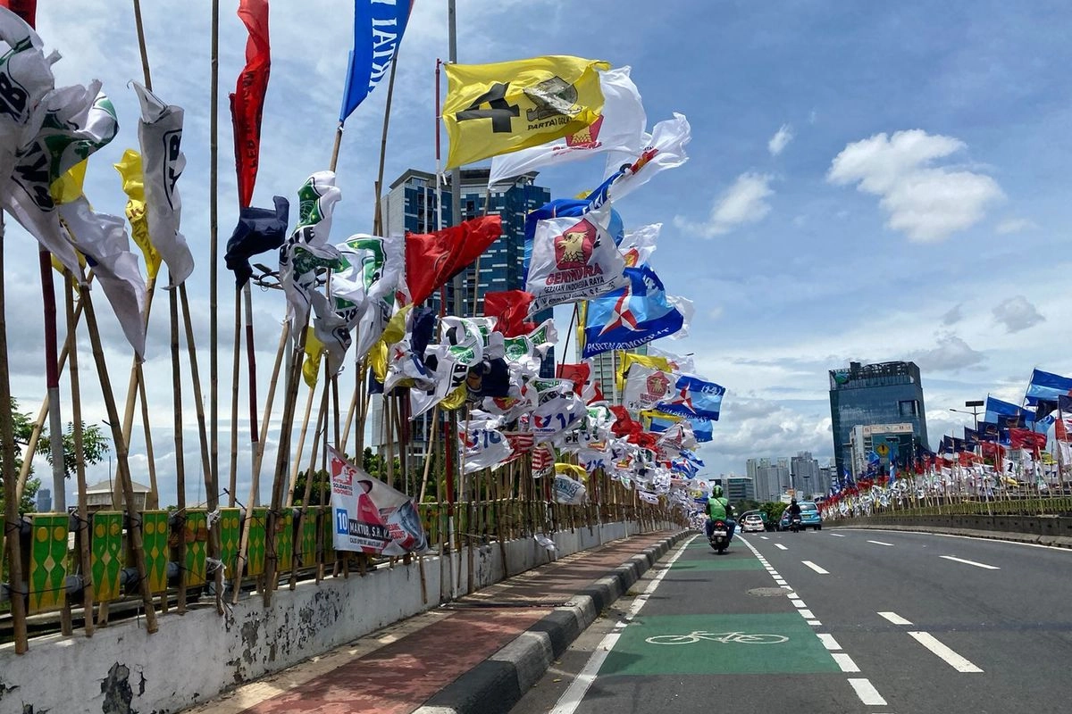 Hukum Besi Partai Politik