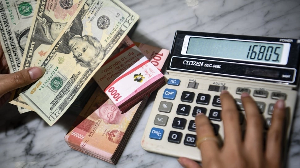 Pasang Surut Rupiah Sejak 1998, Kurs Dolar Kembali Mendekati Level Krisis Moneter?