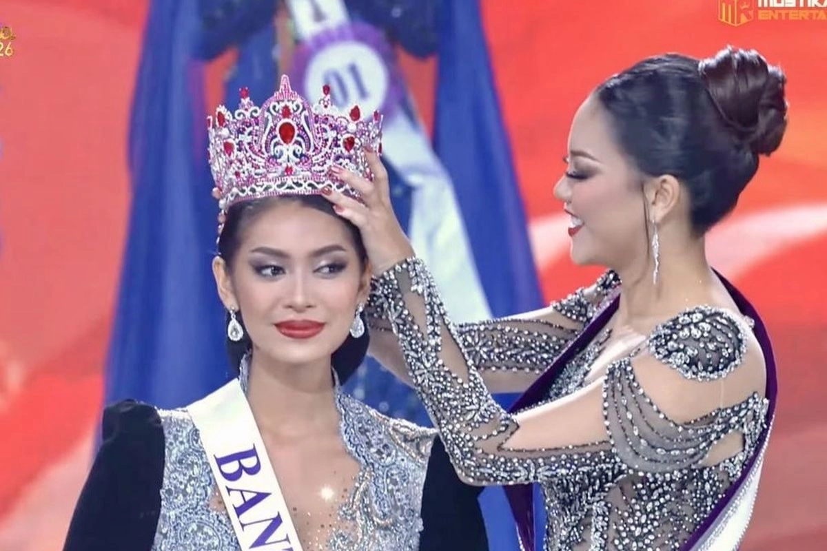 Agnes Aditya Rahajeng Resmi Dinobatkan Jadi Puteri Indonesia 2026