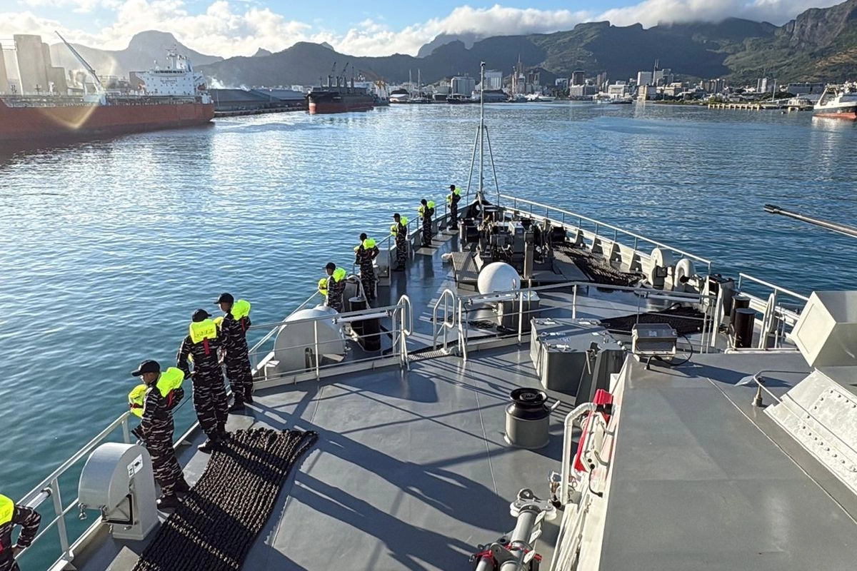 Perjalanan KRI Canopus-936: Dari Jerman Bersandar di Mauritius Sebelum Lanjut Berlayar ke Tanah Air