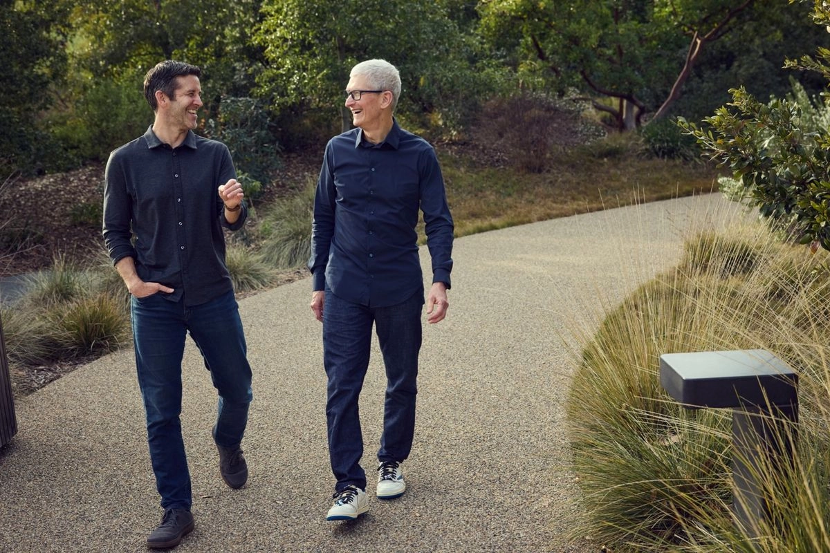 Bukan Lama Menjabat, Hal Ini yang Diduga Bikin Apple Resah dan Ganti Tim Cook