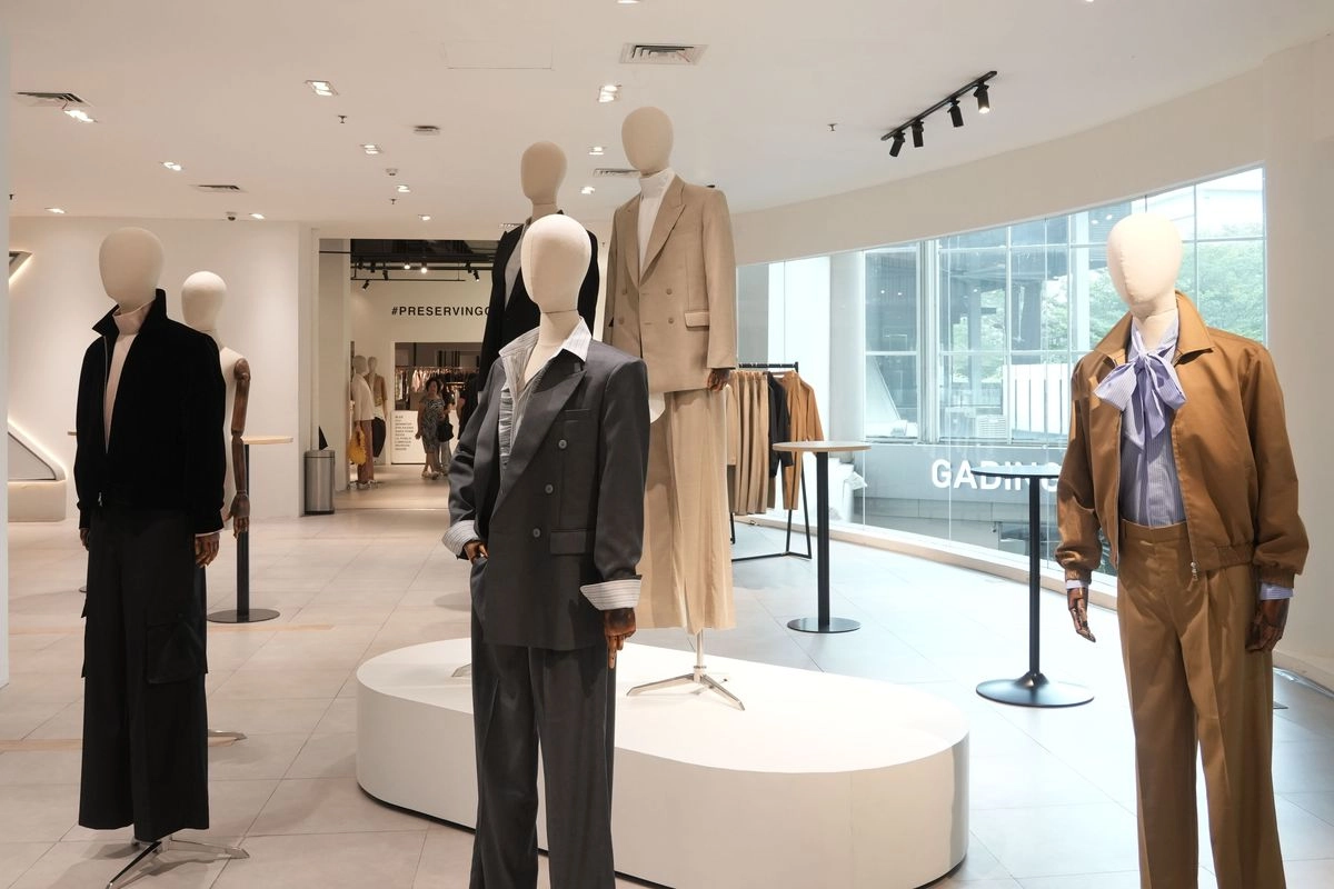 Hartono Gan Rilis Hadirkan Capsule Wardrobe dalam Koleksi ready to Wear Perdananya
