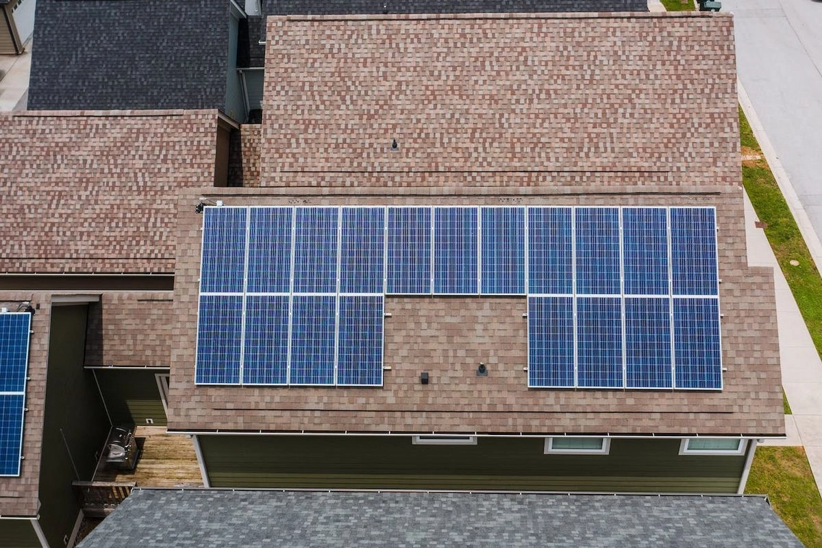 RI Capai 1,3 GW PLTS Atap, Jadi Fondasi Menuju Target 100 GW Energi Surya