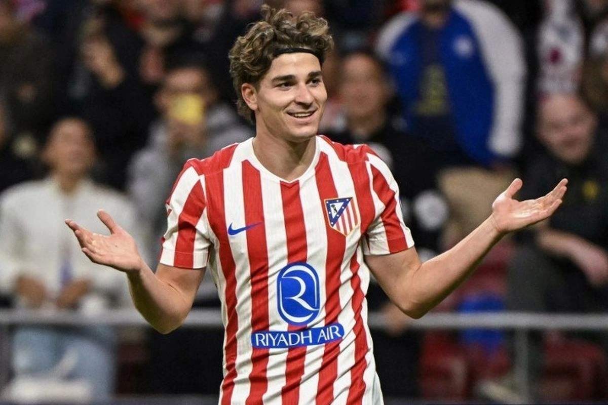 Diego Simeone Ungkap Minat Arsenal pada Julian Alvarez