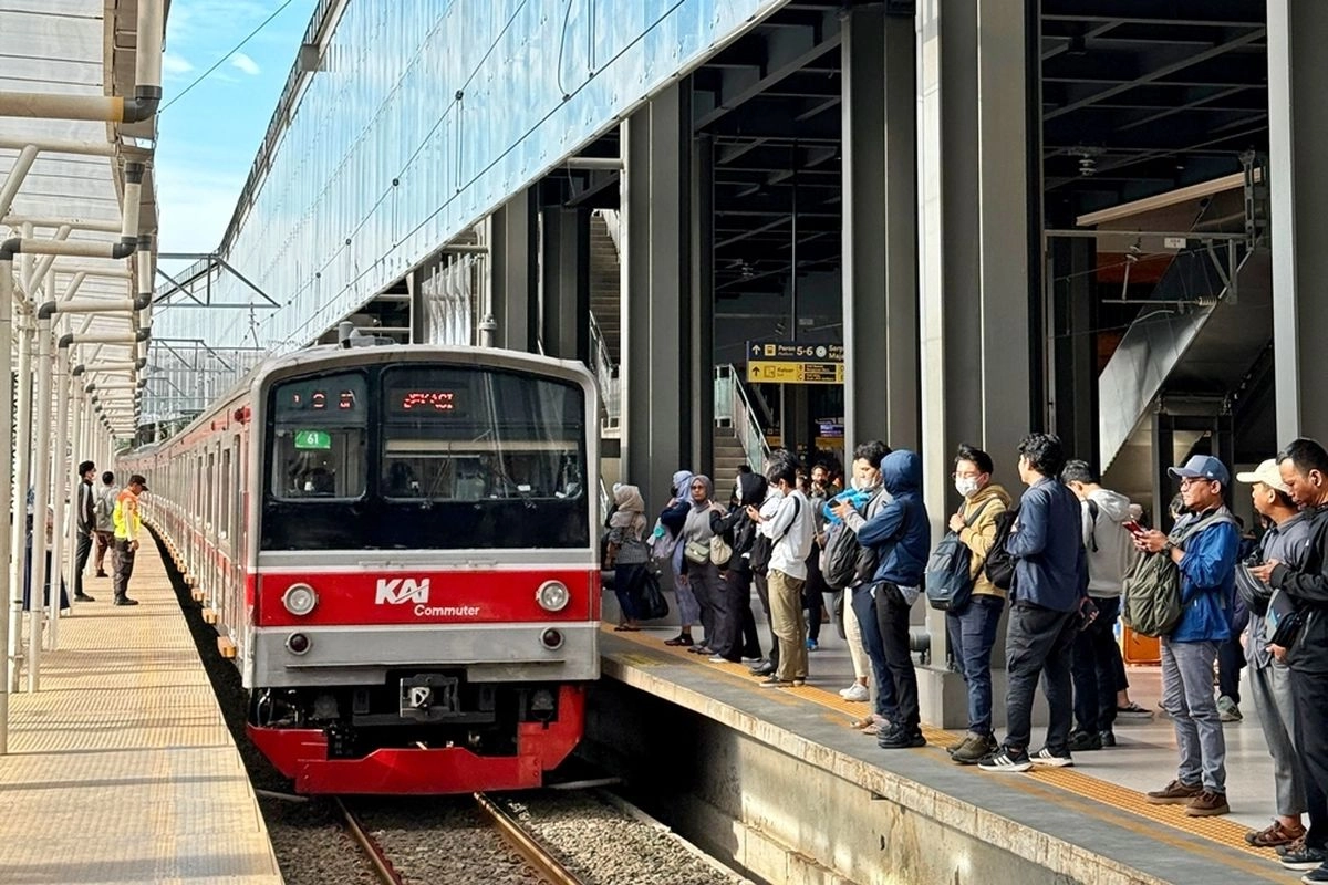 Penyesuaian Rute KRL Hari Ini Imbas Kecelakaan Stasiun Bekasi Timur