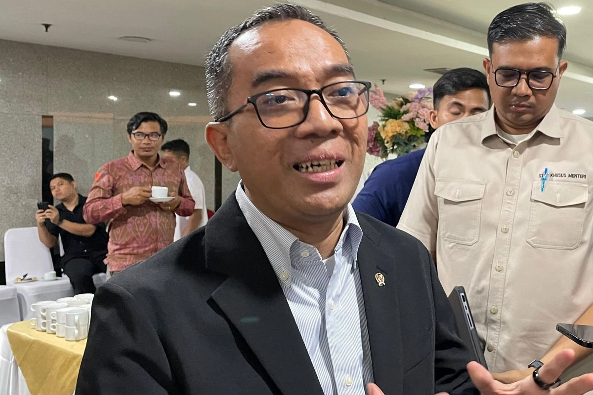 Soal Polemik Prodi Tak Relevan, Mendikti: Dikembangkan, Bukan Ditutup