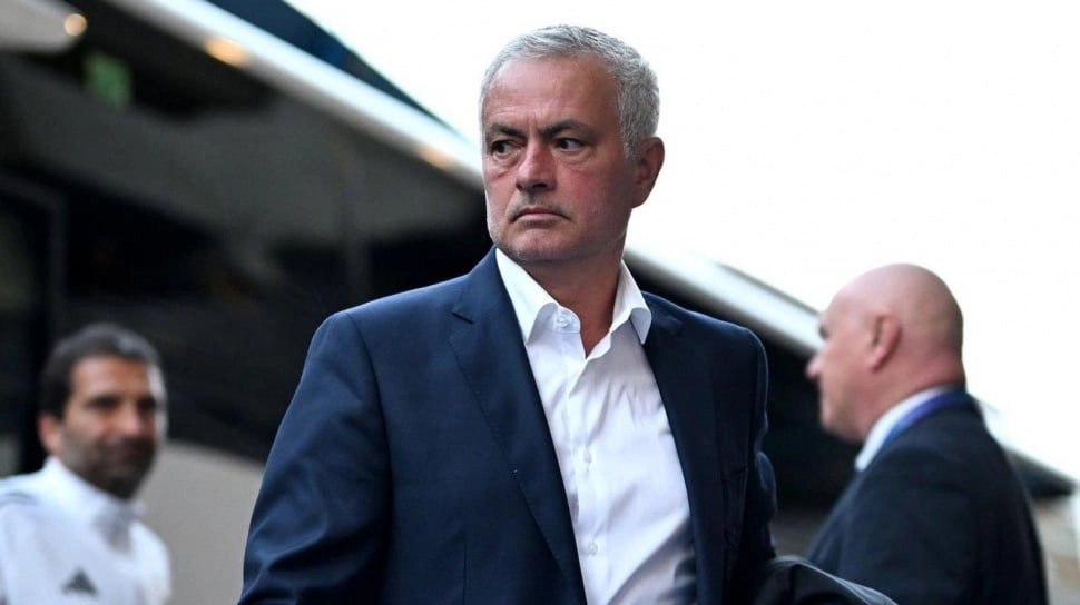 Gelandang Benfica Tak Ingin Jose Mourinho Pergi