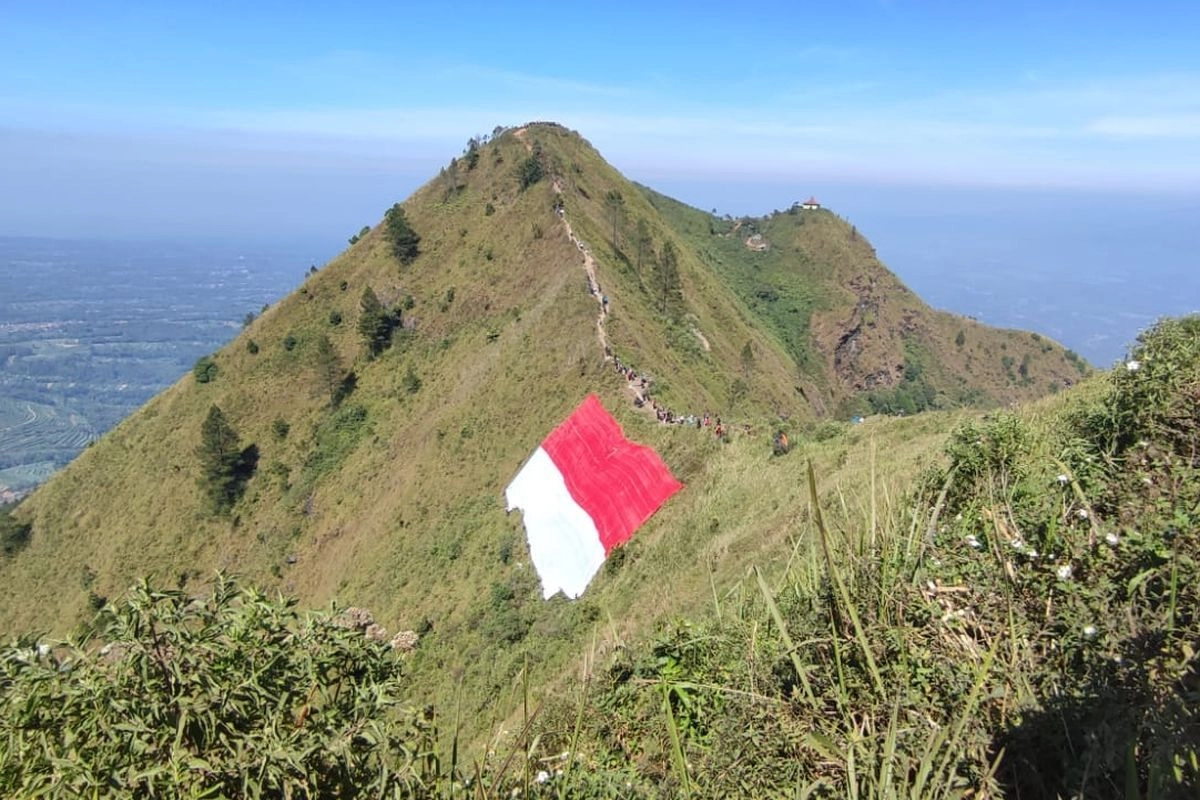 7 Gunung di Jateng yang Ramah Bagi Pendaki Baru, Jalurnya Mudah Dilalui