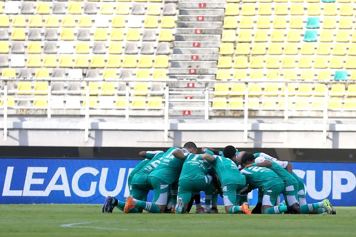 Pesta Gol di GBT, Persebaya Tunjukkan Karakter Usai Turun Minum