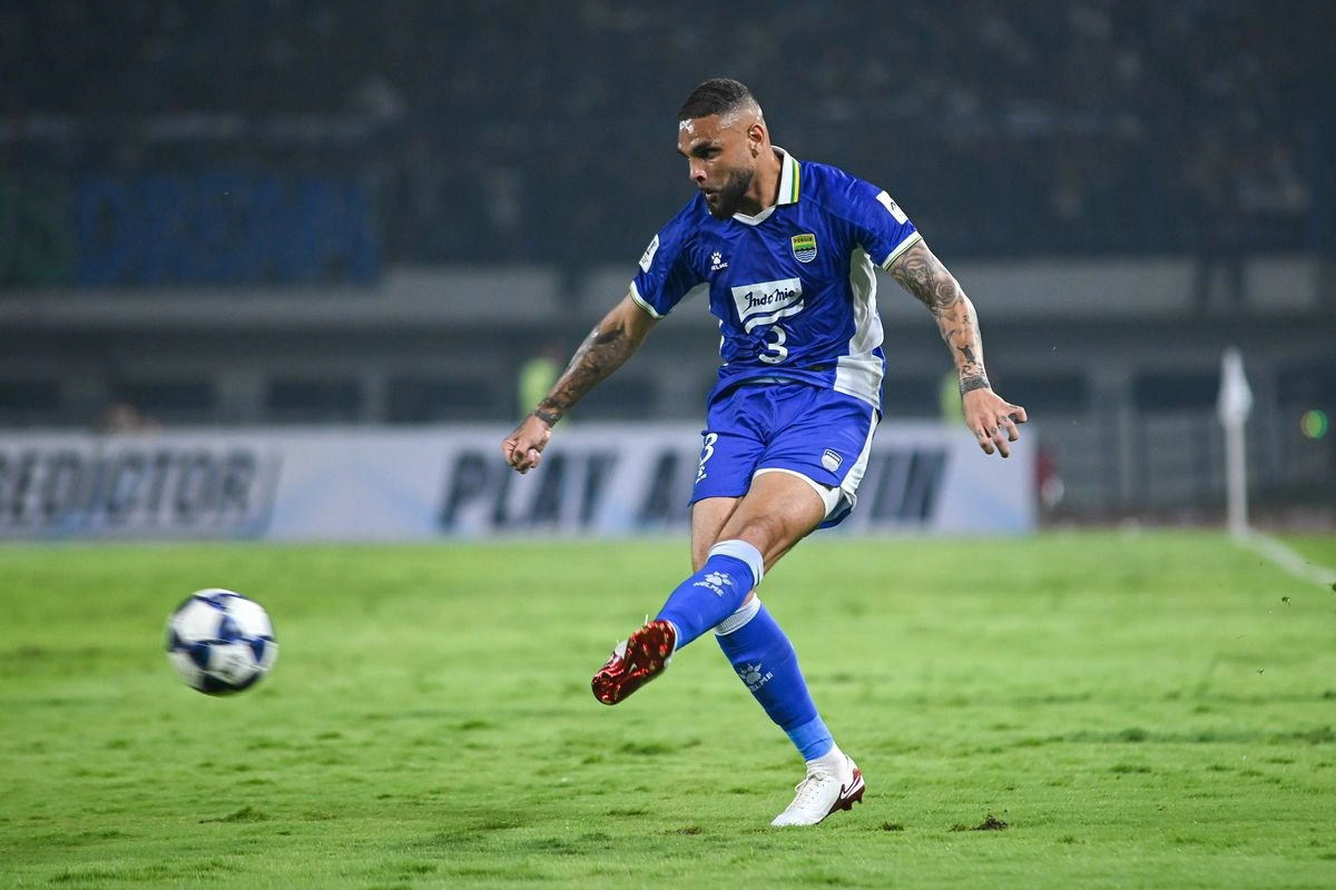 Assist Mahal Layvin Kurzawa dan Kans Menit Bermain Lebih di Persib