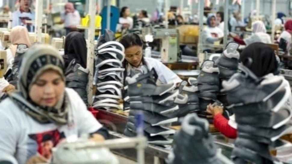 UMP Naik Tiap Tahun, Kenapa Buruh Makin Tertekan Biaya Hidup?