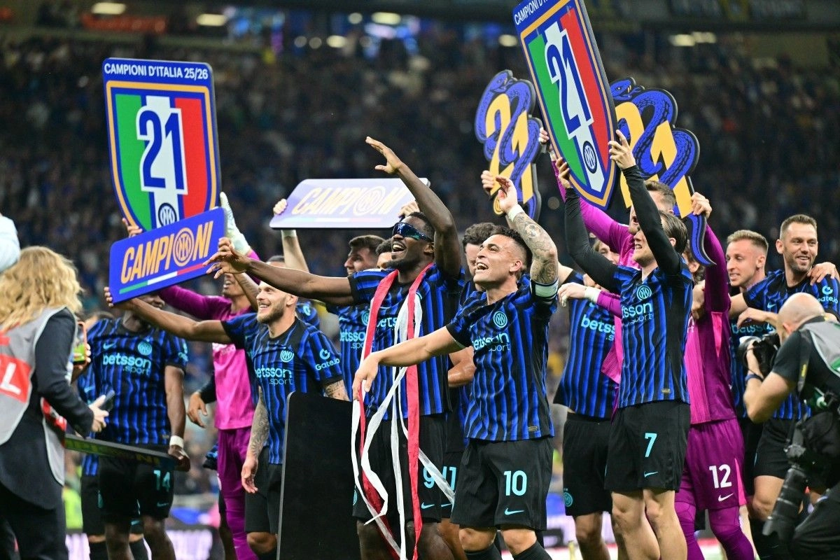 Inter Milan Raih Scudetto, AC Milan dan Juventus Beri Selamat