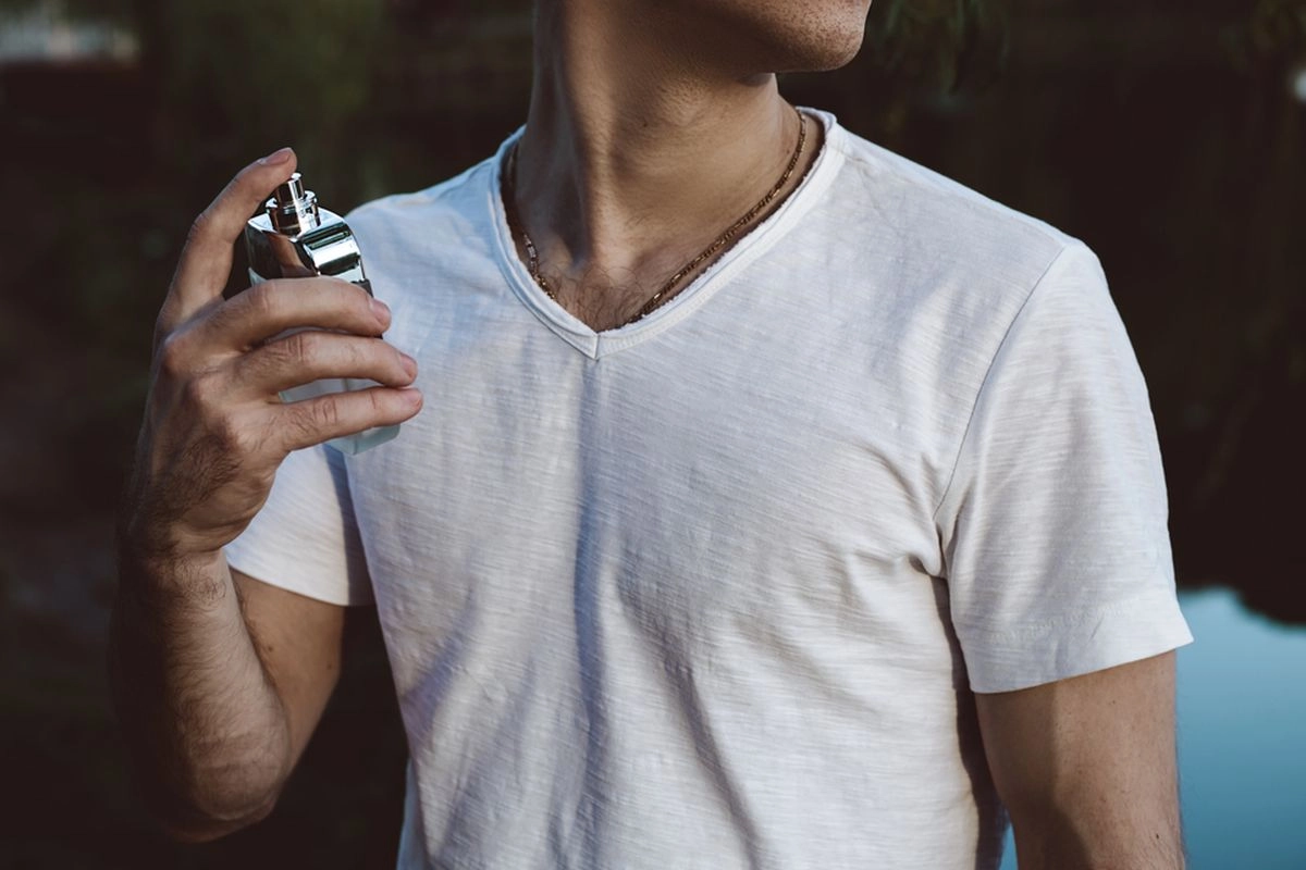 Rahasia Wangi Parfum Tahan Seharian di Cuaca Panas, Menurut Perfumer Singapura