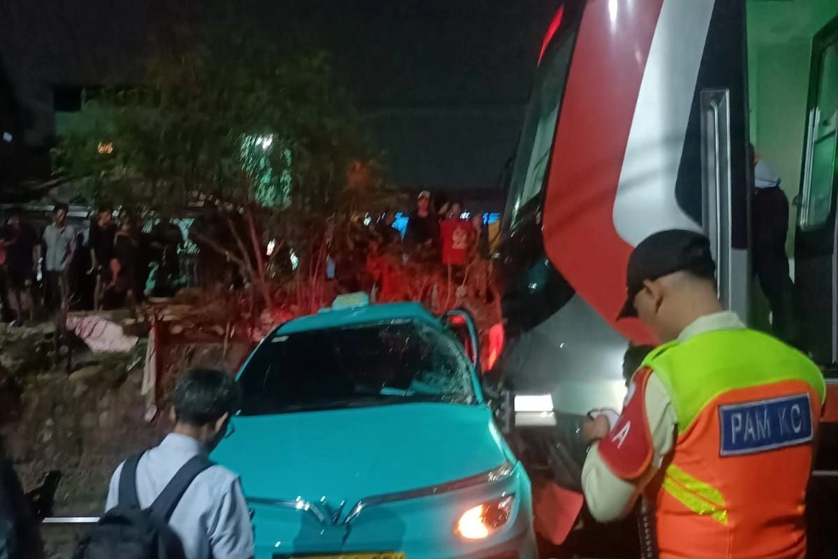 Pengamat: Penerobos Pelintasan Sebidang KRL Terancam Sanksi Pidana