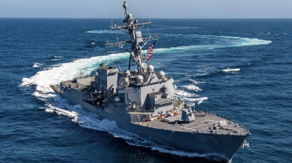 Kapal Perang AS Terjang Iran di Selat Hormuz dengan Dalih ''Project Freedom''