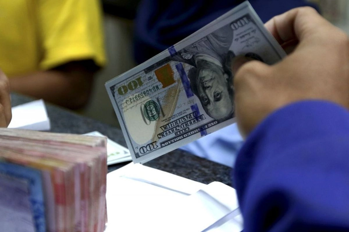 Rupiah Pagi Menguat ke  Rp 17.383 Per Dollar AS