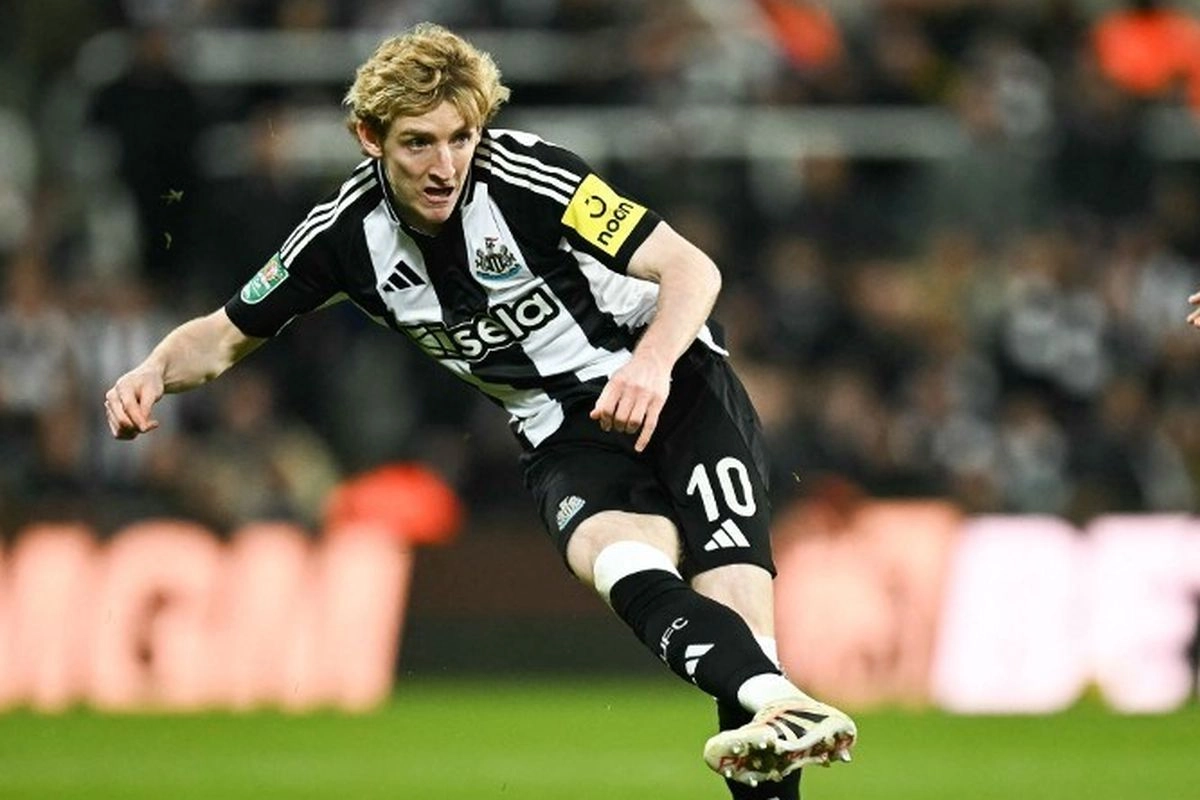 Saingi Bayern Muenchen, Barcelona Masuk Perburuan Anthony Gordon