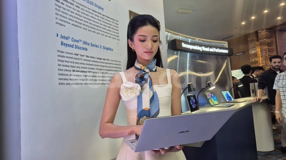 Harga ASUS ExpertBook Ultra di Indonesia, Laptop AI Premium Super Ringan dengan Intel® Core™ Ultra