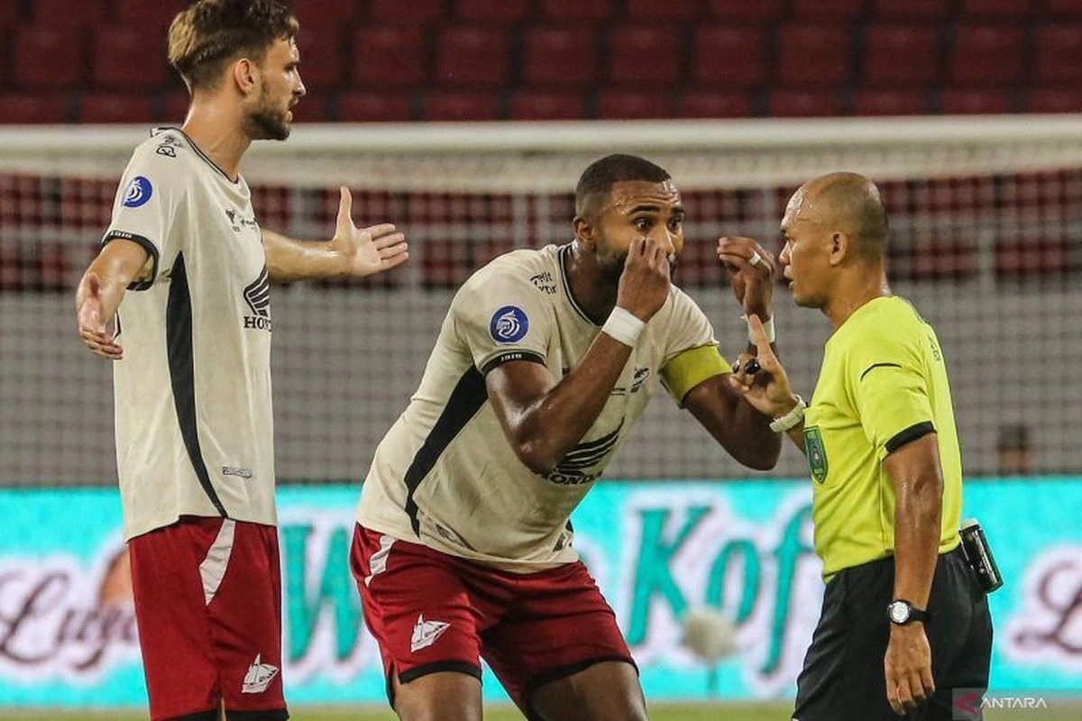 Susunan Pemain Arema FC Vs PSM Makassar, Julian Guevara dan Yuran Fernandes Kembali