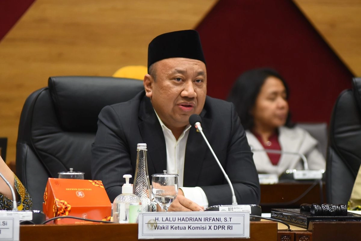 Komisi X DPR Akan Panggil Mendikdasmen Bahas Isu Penghapusan Guru Honorer