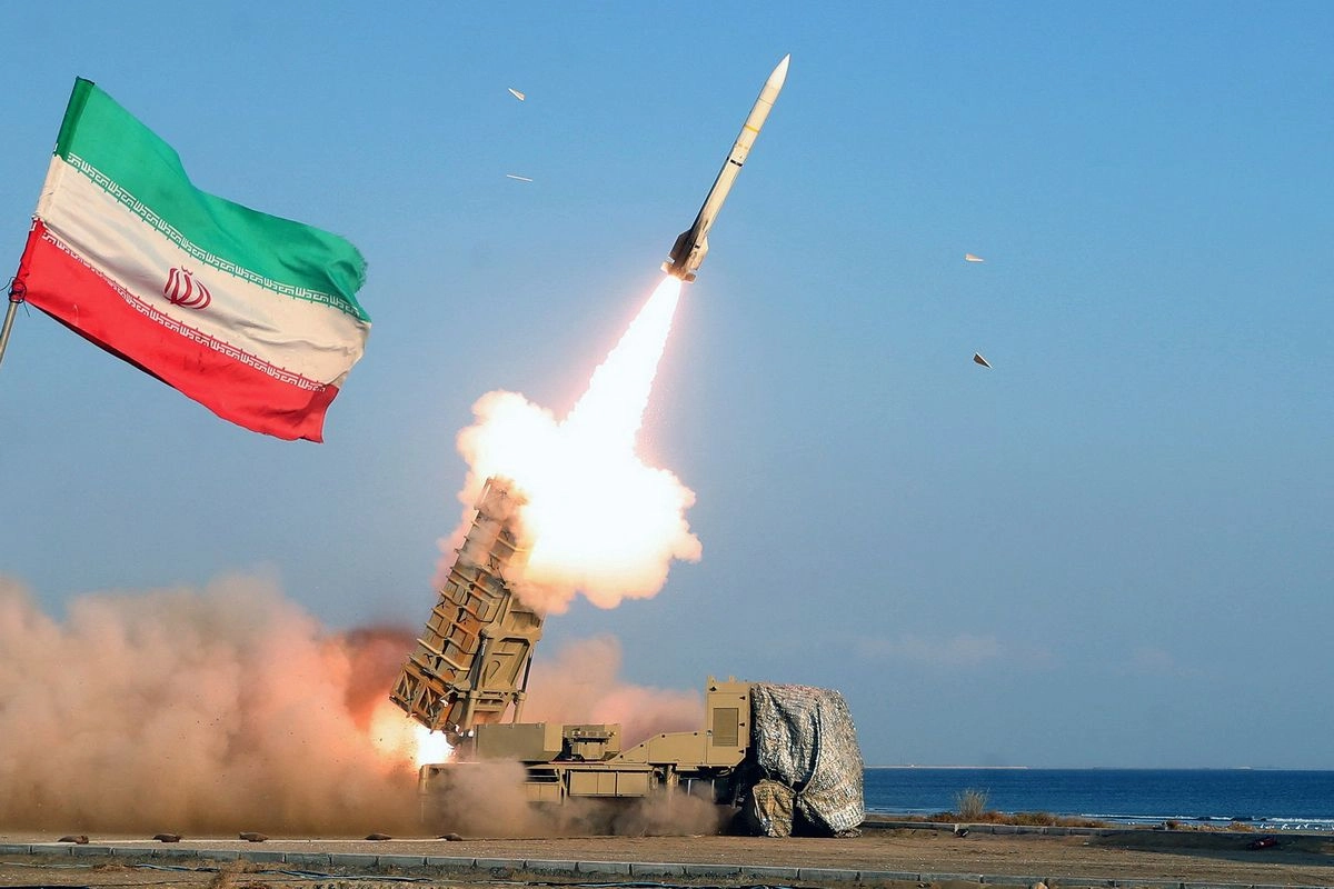 Militer Iran Ancam Serang Pangkalan AS, Rudal dan Drone Sudah Kunci Sasaran