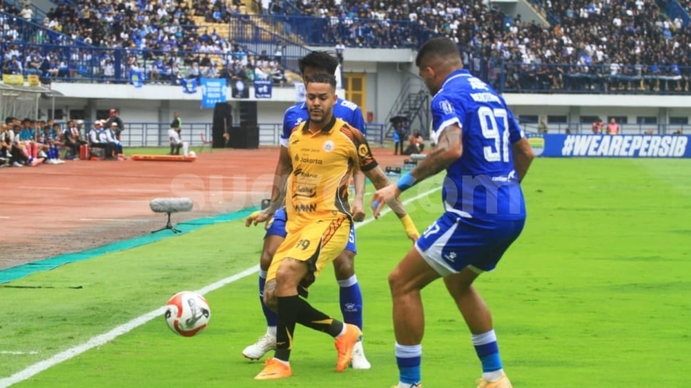 Susunan Pemain Persija vs Persib: Adu Tajam Eksel Runtukahu dan Andrew Jung