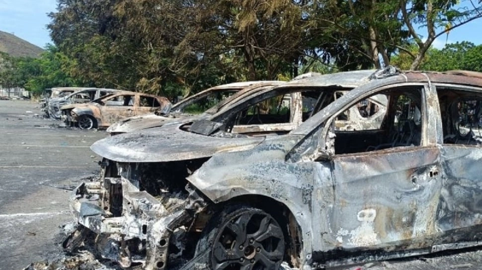 Update Kericuhan Lukas Enembe: 14 Orang Diperiksa, Polisi Data Puluhan Kendaraan yang Rusak