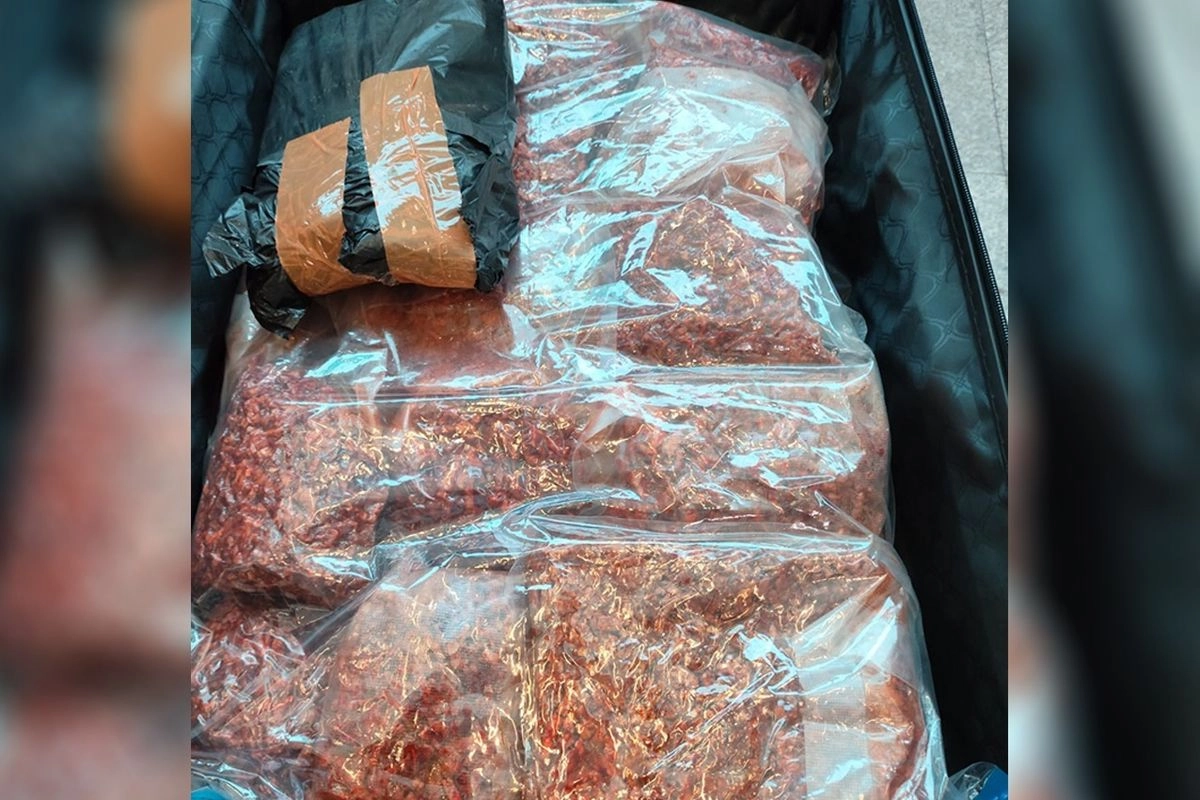 Koper Jemaah Haji Dibongkar di Bandara Jeddah, Isinya Tempe Orek Berkilo-kilo