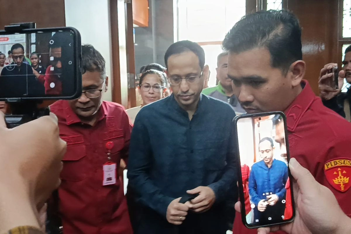 Lusa Dioperasi, Nadiem Makarim Tetap Jalani Sidang Kasus Chromebook Hari Ini