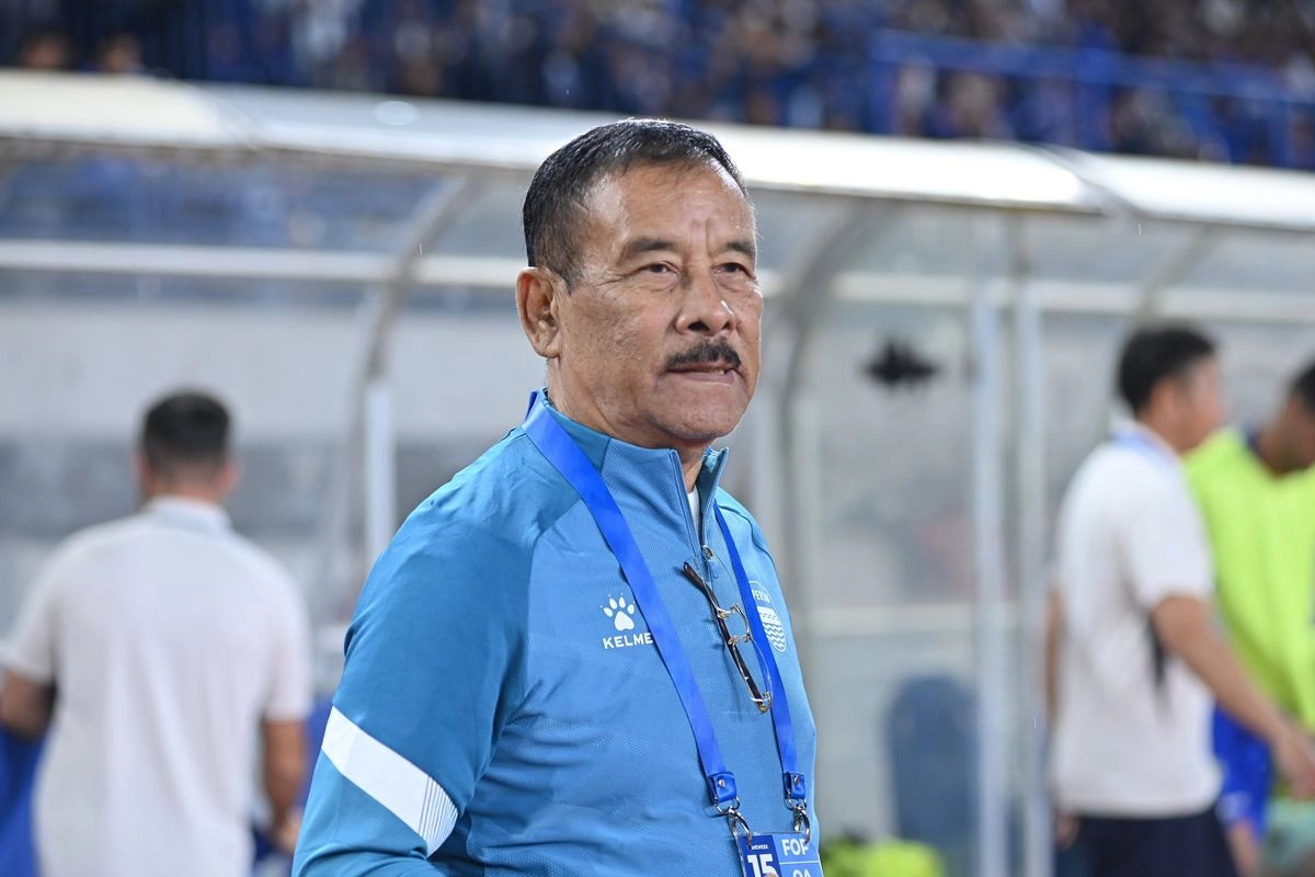 Umuh Muchtar Ingatkan Persib Belum Juara Usai Bekuk Persija