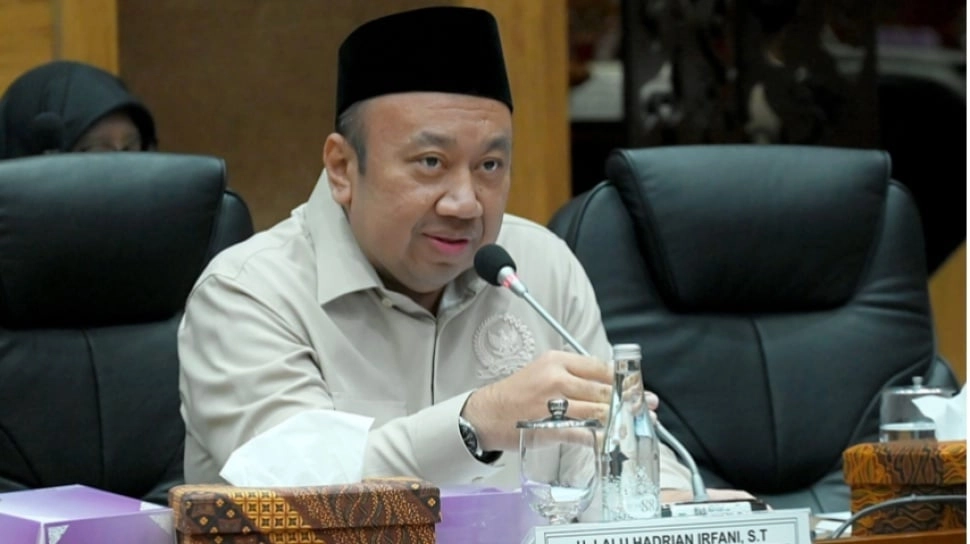 Kericuhan Suporter Berulang, DPR Desak Menpora Evaluasi Total Pengurus PSSI