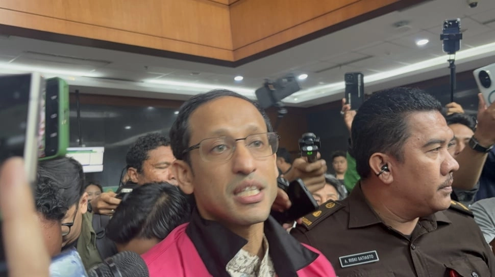 Nadiem Tegaskan Tanda Tangan Pengadaan Laptop Ada di Level Dirjen Kemendikbudristek