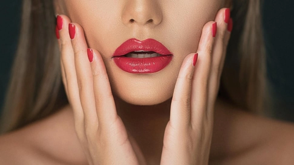5 Liptint untuk Anak Sekolah yang Warnanya Natural dan Nyaman Dipakai
