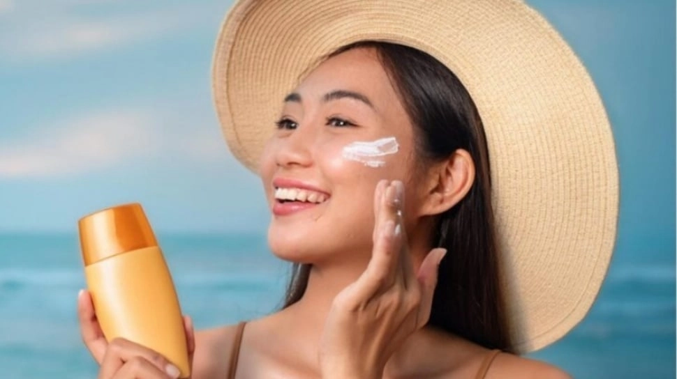 6 Sunscreen Wardah di Alfamart yang Anti Lengket dan Efektif Lindungi Kulit