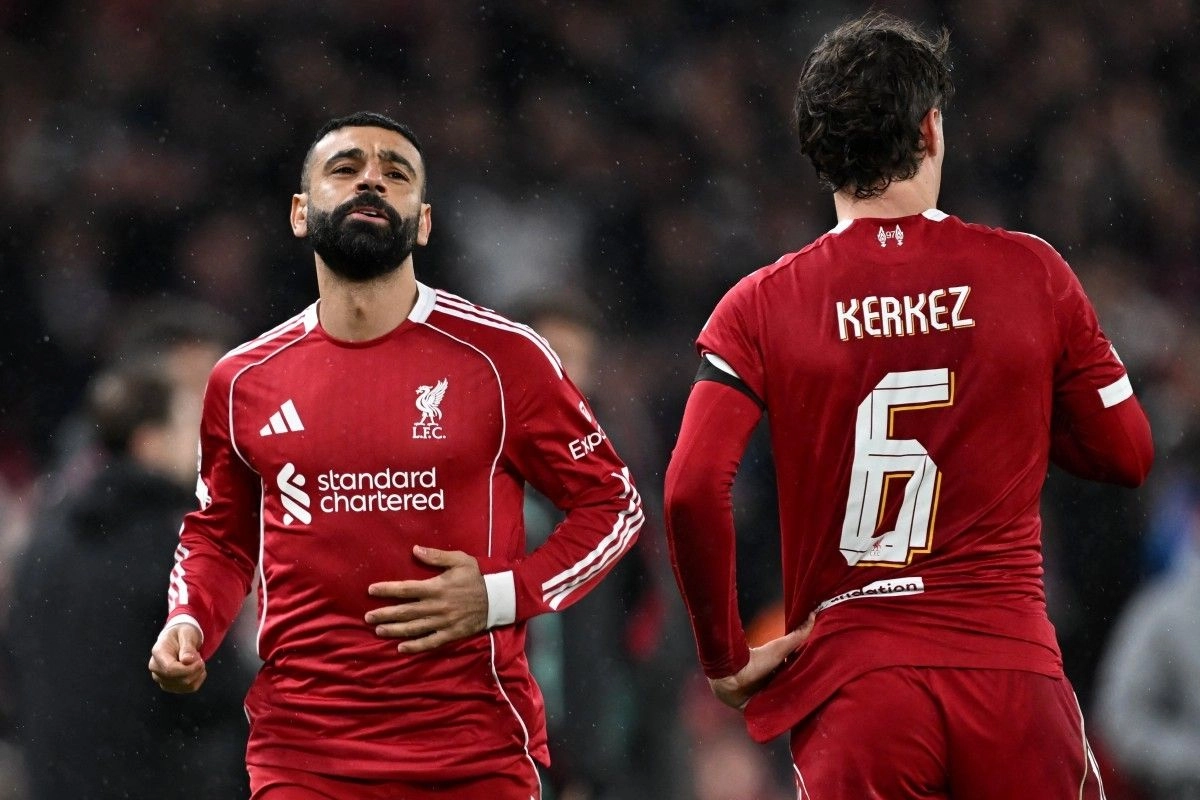 Wayne Rooney Desak Arne Slot Coret Mo Salah Jelang Laga Perpisahan di Anfield