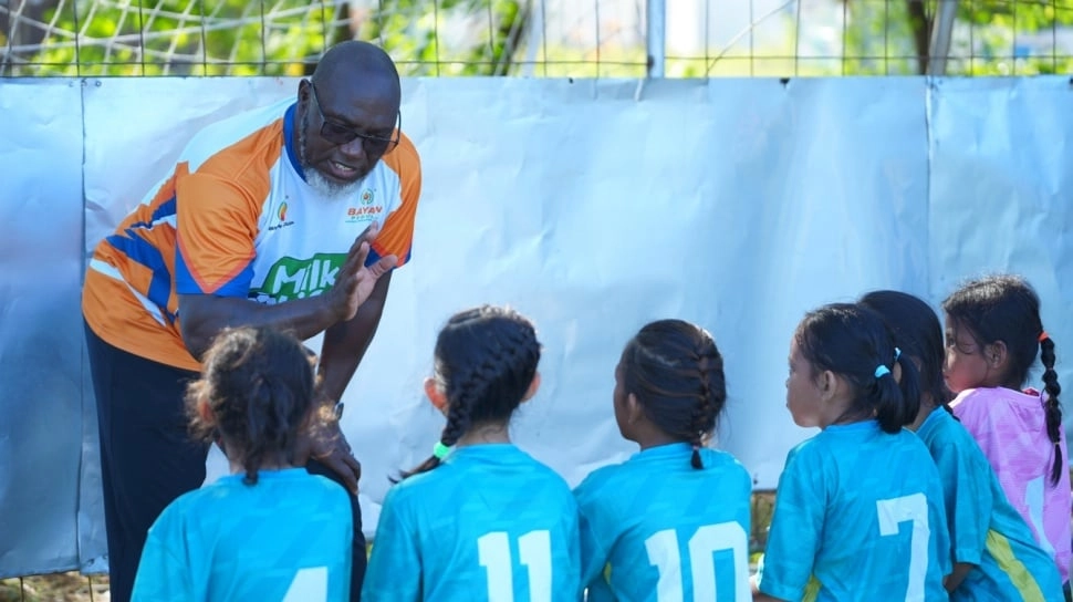 Jacksen F. Tiago Terpukau Talenta Sepak Bola Putri Surabaya di MLSC 2026