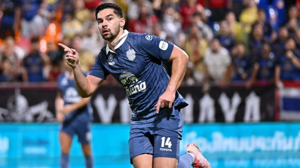 Sandy Walsh Menggila Cetak Brace, Antar Buriram United ke Final Jelang Bela Timnas Indonesia