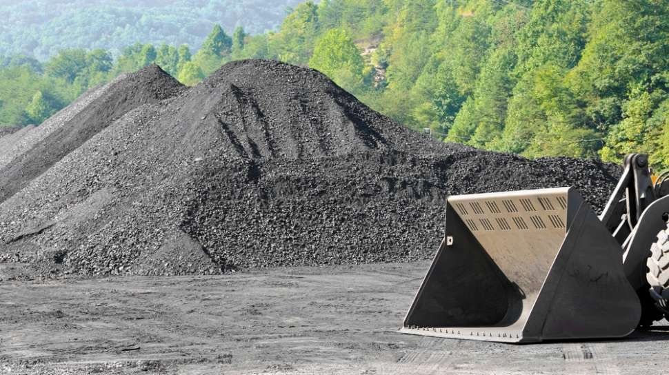 Studi Ungkap Polusi Batubara Diam-Diam Kurangi Produksi Energi Surya Global, Mengapa Bisa?