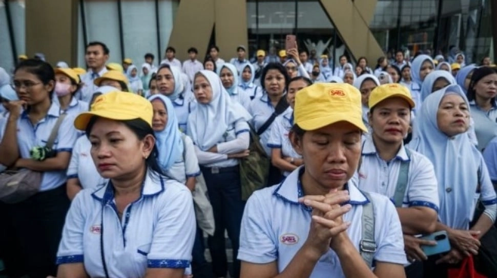 Rupiah Tembus Rp17.679, Gelombang PHK Massal Menanti di Depan Mata